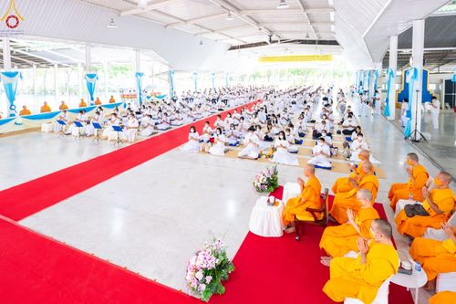 ภาพ No.84970:พิธีเจริญพระพุทธมนต์และพิธีสักการะ รูปเหมือนพระมงคลเทพมุนี (สด จนฺทสโร) ในวันที่ 5 สิงหาคม พ.ศ. 2566 ณ วัดพระธรรมกาย จ.ปทุมธานี เพื่ออัญเชิญประดิษฐาน  ณ วิหารพระมงคลเทพุนี (สด จนฺทสโร) ศูนย์ปฏิบัติธรรมภาคใต้ อ.บางกล่ำ จ.สงขลา