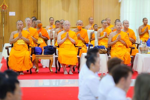 ภาพ No.89718:พิธีวางแผ่นจารึกชื่อ เพื่อนำไปประดิษฐานไว้ในฐานองค์พระประธาน เนื่องในโอกาสครบรอบ 10 ปี ศูนย์ปฏิบัติธรรมนครราชสีมา วันอาทิตย์ที่ 24 กันยายน พ.ศ. 2566