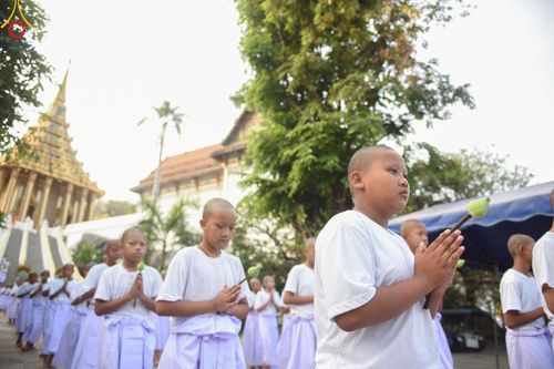 ภาพ No.216329:วันเสาร์ที่ 5 เมษายน พ.ศ. 2568 พิธีขอบรรพชา พิธีขอสรณคมน์และศีล พิธีขอนิสสัย พิธีถวายบาตร ในโครงการบรรพชาสามเณรฟื้นฟูพระพุทธศาสนาทั่วไทย  ณ วัดพระพุทธบาท ราชวรมหาวิหาร ต.ขุนโขลน อ.พระพุทธบาท จ.สระบุรี