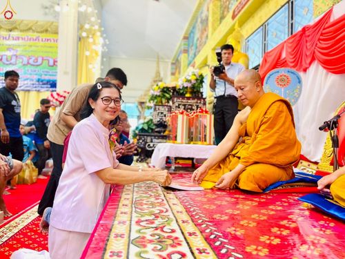 ภาพ No.250824:วันพุธที่ 8 ตุลาคม พ.ศ. 2568 พิธีทอดกฐินสามัคคีทั่วไทย 30,000 วัด โดยคณะศิษยานุศิษย์ บูชาธรรม 81 ปี หลวงพ่อธัมมชโย ณ วัดวังน้ำขาว ต.คลองจินดา อ.สามพราน จังหวัดนครปฐม