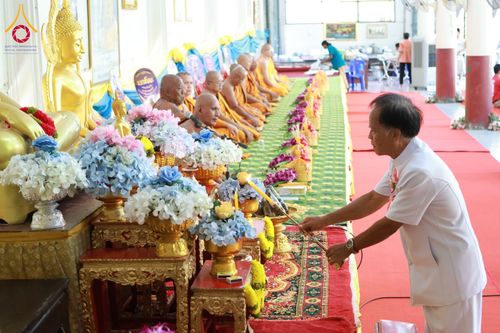 ภาพ No.182024:พิธีทอดกฐิน ณ วัดพานิชธรรมมิการาม จ.ลพบุรี ในโครงการทอดกฐินสามัคคีทั่วไทย 30,000 วัด บูชาธรรม 80 ปี หลวงพ่อธัมมชโย โดยคณะศิษยานุศิษย์วัดพระธรรมกาย วันที่ 2 พฤศจิกายน พ.ศ. 2567