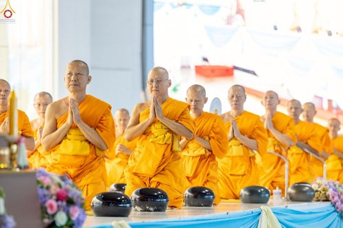 ภาพ No.240360:วันพุธที่ 27 สิงหาคม พ.ศ. 2568 พิธีตักบาตร ในวันธรรมชัย ณ วัดพระธรรมกาย จ.ปทุมธานี