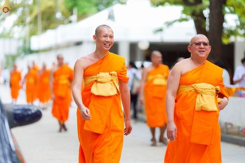 ภาพ No.250597:วันอังคารที่ 7 ตุลาคม พ.ศ. 2568 พิธีมหาปวารณาออกพรรษา ณ โบสถ์พระไตรปิฎก วัดพระธรรมกาย