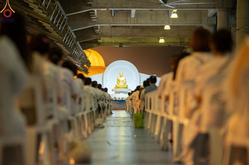 ภาพ No.170392:พิธีฉลองชัยสวดมนต์บทธัมมจักกัปปวัตตนสูตร ครบ 6,881,000,000 จบ ณ มหารัตนวิหารคด วัดพระธรรมกาย วันศุกร์ที่ 15 พฤศจิกายน พ.ศ. 2567 (วันเพ็ญ 15 ค่ำ เดือน 12)