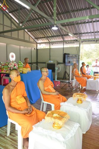 ภาพ No.133175:พิธีตัดปอยผม ธรรมทายาท โครงการสามเณรฟื้นฟูพระพุทธศาสนาทั่วไทย ณ ศูนย์ปฏิบัติธรรมวิหารแดง ตำบลเจริญธรรม อำเภอวิหารแดง จ.สระบุรี  วันที่ 31  มีนาคม พ.ศ. 2567