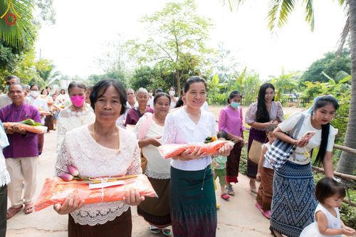 ภาพ No.98939:พิธีทอดกฐินสามัคคีทั่วไทย 5,000 วัด  ณ วัดกันทรอมอุดม อ.ขุนหาญ จ.ศรีสะเกษ วันที่ 26 พฤศจิกายน พ.ศ. 2566