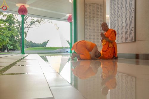 ภาพ No.162299:วันมหาปวารณาออกพรรษา วันพฤหัสบดีที่ 17 ตุลาคม พ.ศ. 2567 (ขึ้น 15 ค่ำ เดือน 11 ) ณ อุโบสถ วัดพระธรรมกาย