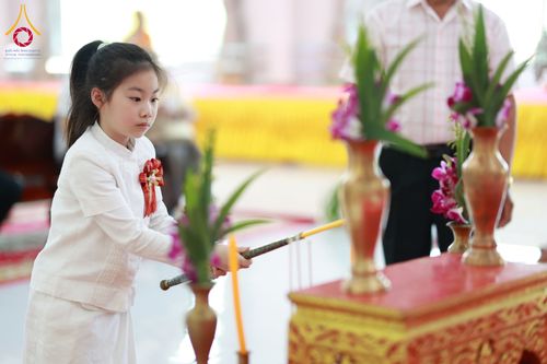 ภาพ No.181982:พิธีทอดกฐิน ณ วัดนิเวศน์ปวราราม จ.สุพรรณบุรี ในโครงการทอดกฐินสามัคคีทั่วไทย 30,000 วัด บูชาธรรม 80 ปี หลวงพ่อธัมมชโย โดยคณะศิษยานุศิษย์วัดพระธรรมกาย วันที่ 2 พฤศจิกายน พ.ศ. 2567