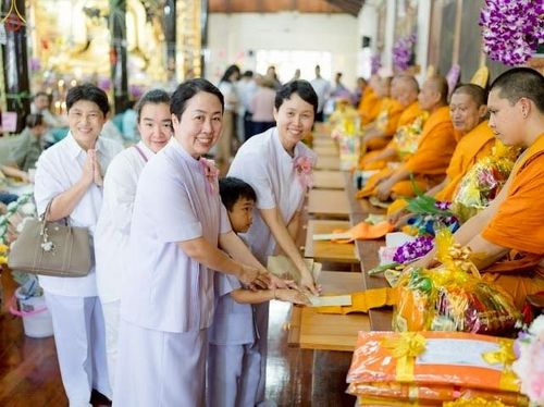 ภาพ No.259001:วันที่ 19 ตุลาคม พ.ศ. 2568 พิธีทอดกฐินสามัคคีทั่วไทย 30,000 วัด โดยคณะศิษยานุศิษย์ บูชาธรรม 81 ปี หลวงพ่อธัมมชโย วัดเกาะแรต อ.บางเลน จ.นครปฐม