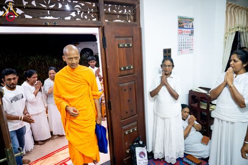 ภาพ No.175746:พิธีทอดผ้าป่าสมทบกฐิน ณ วัดอนุรุทธะอารนา เมืองมาตะเล ศรีลังกา โดยมูลนิธิธรรมกาย ในนามหลวงพ่อธัมมชโย วันที่ 7 พฤศจิกายน พ.ศ. 2567