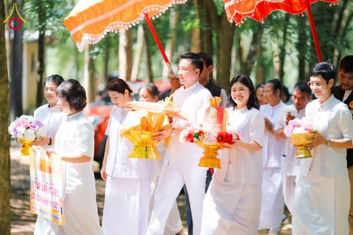 ภาพ No.172270:พิธีทอดกฐิน วัดเจริญธรรมมาราม จ.จันทบุรี ในโครงการกฐินสามัคคีทั่วไทย 30,000 วัด บูชาธรรม 80 ปี หลวงพ่อธัมมชโย โดยคณะศิษยานุศิษย์วัดพระธรรมกาย วันที่ 30 ตุลาคม พ.ศ. 2567