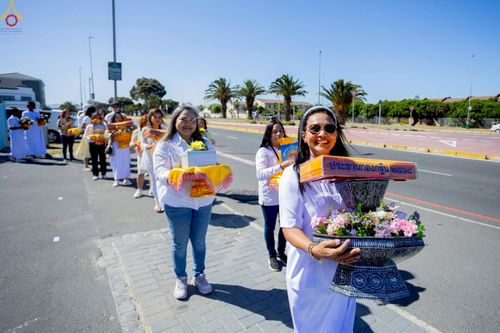 ภาพ No.270371:วันอาทิตย์ที่ 19 ตุลาคม พ.ศ. 2568 พิธีทอดกฐินสามัคคี เพื่อสถาปนากุฏิสงฆ์  น้อมถวายเป็นพุทธบูชาและบูชาธรรม แด่หลวงพ่อธัมมชโย ณ วัดพุทธเคปทาวน์  ประเทศสาธารณรัฐแอฟริกาใต้