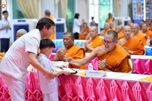 ภาพ No.231484:สัมมนาคณะสงฆ์ เพื่อการฟื้นฟูพระพุทธศาสนา  (ภาคตะวันออก 8 จังหวัด) ปราจีนบุรี ชลบุรี จันทบุรี ฉะเชิงเทรา นครนายก สระแก้ว ระยอง ตราด โครงการกฐินสามัคคีทั่วไทย 30,000 วัด ประจำปี พุทธศักราช 2568 ณ ศูนย์การศึกษาเขาแก้วเสด็จ  อาคารสภาธรรมทายาท  ต.บ้านนา อ.กบิ