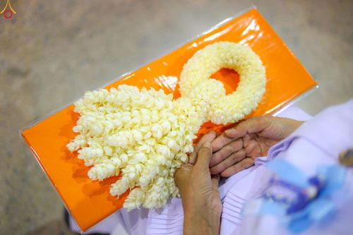 ภาพ No.240655:วันพุธที่ 27 สิงหาคม พ.ศ. 2568 พิธีทอดผ้าป่าเพื่อสร้างอาคาร  82 ปี หลวงพ่อธัมมชโย สมทบกฐินวัดพระธรรมกาย และกฐิน 30,000 วัดทั่วประเทศ ครั้งที่ 1