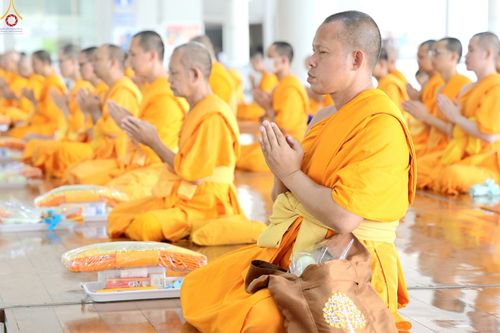 ภาพ No.228773:วันที่ 24 พฤษภาคม และ วันที่ 14 มิถุนายน พ.ศ.2568 พิธีถวายภัตตาหารเมนูสวรรค์ เพื่อการบรรลุธรรม ณ หอฉันคุณยายอาจารย์ฯ วัดพระธรรมกาย