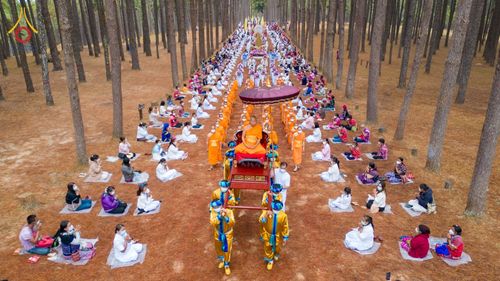 ภาพ No.76288:พิธีต้อนรับสัญญาบัตร - พัดยศ   พระวชิรกิจโสภณ  ณ อุโบสถวัดบ้านขุน ตำบลบ่อหลวง อำเภอฮอด จังหวัดเชียงใหม่ วันศุกร์ที่ ๑๗ เดือน กุมภาพันธ์ พุทธศักราช ๒๕๖๖