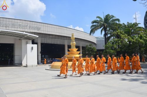 ภาพ No.157631:พิธีถวายภัตตาหารเมนูสวรรค์ ในพรรษาแห่งการเข้าถึงธรรม วันเสาร์ที่ 28 กันยายน พ.ศ. 2567 ณ หอฉันคุณยายอาจารย์ฯ วัดพระธรรมกาย