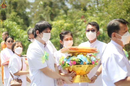 ภาพ No.83113:พิธีทอดผ้าป่ากำเเพงเเก้วเฟส 2 เฟสสำเร็จ  แผ่นดินอันศักดิ์สิทธิ์ สถานที่สถาปนา ปทุมเจดีย์ พระพุทธเจ้าห้าพระองค์  ณ ศูนย์อบรมเยาวชนปัตตานี อ.หนองจิก จ.ปัตตานี ในวันอาทิตย์ ที่ 25 มิถุนายน พ.ศ. 2566