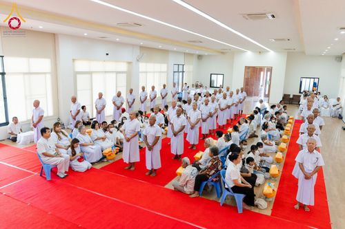 ภาพ No.181443:พิธีบรรพชาอุปสมบท ณ วัดบ้านอ่าง ต.อ่างคีรี อ.มะขาม จ.จันทบุรี วันที่ 6 ธันวาคม พ.ศ. 2567 ในโครงการอุปสมบทหมู่ บูชาธรรมมหาปูชนียาจารย์ ปี 2567 โดยทีมงานลูกพระธัมฯ ศูนย์ปฏิบัติธรรมจันทบุรี จ.จันทบุรี
