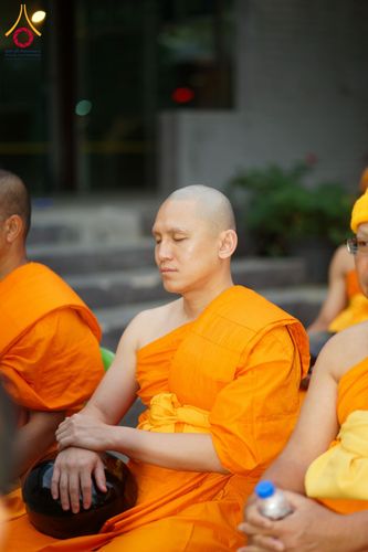 ภาพ No.206724:พิธีตักบาตรพระ 1,000 รูป ปืที่ 7 วันอาทิตย์ที่ 9 กุมภาพันธ์ พ.ศ. 2568 ณ วัดห้วยตองสัก อำเภอจอมทอง จังหวัดเชียงใหม่