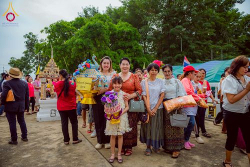 ภาพ No.177178:พิธีทอดกฐิน ณ วัดตรีมิตรประดิษฐาราม ต.รางหวาย อ.พนมทวน จ.กาญจนบุรี ในโครงการทอดกฐินสามัคคีทั่วไทย 30,000 วัด บูชาธรรม 80 ปี หลวงพ่อธัมมชโย โดยคณะศิษยานุศิษย์วัดพระธรรมกาย วันที่ 15 พฤศจิกายน พ.ศ. 2567