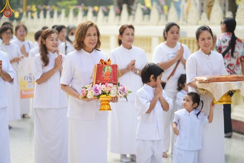 ภาพ No.163239:โครงการกฐินสามัคคีทั่วไทย 30,000 วัด บูชาธรรม 80 ปี หลวงพ่อธัมมชโย โดย คณะศิษยานุศิษย์วัดพระธรรมกาย ณ วัดประดิษฐ์ธรรม จ.สระบุรี วันที่ 19 ตุลาคม พ.ศ. 2567