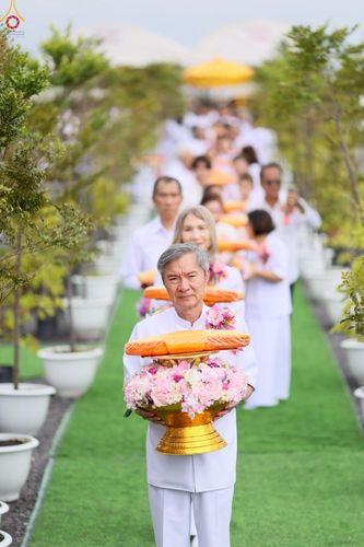 ภาพ No.272237:วันเสาร์ที่ 1 พฤศจิกายน พ.ศ. 2568 พิธีทอดกฐินสามัคคี สร้างกุฏิหมู่สามเณร ณ ศูนย์ปฏิบัติธรรมเบญจธรรม ปทุมธานี  ต.บ้านปทุม อ.สามโคก จ.ปทุมธานี