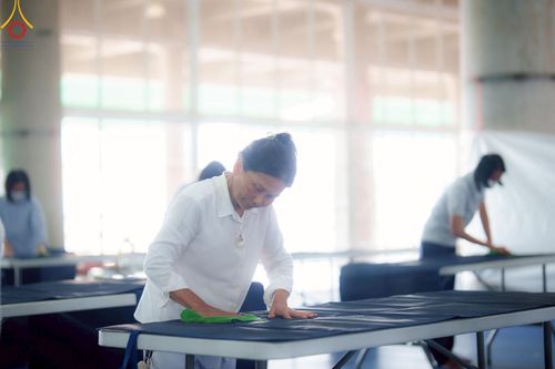 ภาพ No.218228:วันที่ 12-18 เมษายน พ.ศ. 2568 พระภิกษุและเจ้าหน้าที่อาสาสมัคร เตรียมพื้นที่ต้อนรับพักค้างพระสังฆาธิการ เนื่องในงานวันคุ้มครองโลก 22 เมษายน พ.ศ. 2568