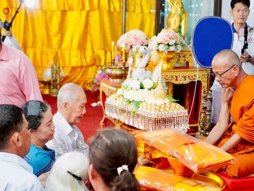 ภาพ No.252108:วันที่ 11 ตุลาคม พ.ศ. 2568 พิธีทอดกฐินสามัคคีทั่วไทย 30,000 วัด โดยคณะศิษยานุศิษย์ บูชาธรรม 81 ปี หลวงพ่อธัมมชโย ณ วัดหนองสองห้อง อ.บ้านแพ้ว จ.สมุทรสาคร