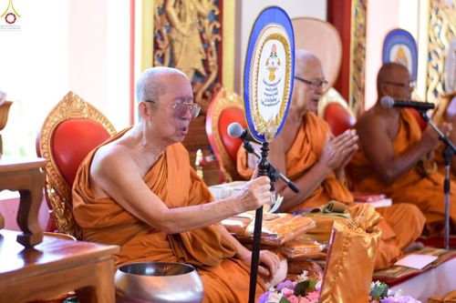 ภาพ No.258924:วันที่ 19 ตุลาคม พ.ศ. 2568 พิธีทอดกฐินสามัคคีทั่วไทย 30,000 วัด โดยคณะศิษยานุศิษย์ บูชาธรรม 81 ปี หลวงพ่อธัมมชโย ณ วัดป้อมใหญ่ จ.พระนครศรีอยุธยา