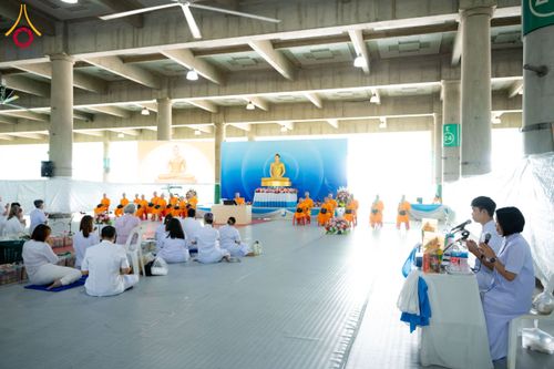 ภาพ No.145621:พิธีตักบาตรโครงการบรรพชาสามเณร โรงเรียนนานาชาติ รุ่นที่ 13 ณ มหารัตนวิหารคด 9 วัดพระธรรมกาย วันเสาร์ที่ 20 กรกฎาคม พ.ศ. 2567