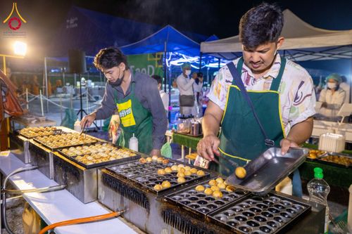 ภาพ No.200162:พิธีถวายภัตตาหารเป็นสังฆทาน แด่พระธรรมยาตรา ณ อนุสรณ์สถานบางปลา วัดบางปลา อำเภอบางเลน จังหวัดนครปฐม ในโครงการธรรมยาตรา กตัญญูบูชา มหาปูชนียาจารย์ พระมงคลเทพมุนี(สด จนฺทสโร) พระผู้ปราบมาร อนุสรณ์สถาน 7 แห่ง ปีที่ 13 วันที่ 23 มกราคม พ.ศ. 2568