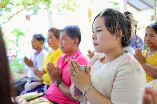 ภาพ No.253261:วันที่ 12 ตุลาคม พ.ศ. 2568 พิธีทอดกฐินสามัคคีทั่วไทย 30,000 วัด โดยคณะศิษยานุศิษย์ บูชาธรรม 81 ปี หลวงพ่อธัมมชโย ณ วัดชลธีพฤกษาราม ต.ปากตะโก อ.ทุ่งตะโก จ.ชุมพร