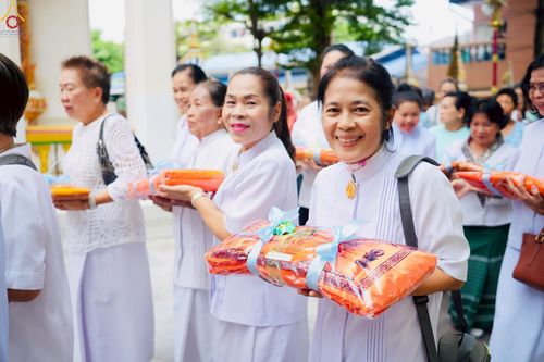 ภาพ No.259435:วันที่ 11 ตุลาคม พ.ศ. 2568 พิธีทอดกฐินสามัคคีทั่วไทย 30,000 วัด โดยคณะศิษยานุศิษย์ บูชาธรรม 81 ปี หลวงพ่อธัมมชโย ณ วัดเวฬุวนาราม(ไผ่เขียว) เขตดอนเมือง กรุงเทพมหานคร