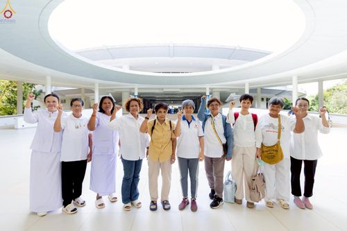 ภาพ No.242201:วันที่ ๒๙ - ๓๑ สิงหาคม พ.ศ. ๒๕๖๘ สัมมนารวมใจผู้นำบุญ บูชาธรรม ๘๑ ปี  หลวงพ่อธัมมชโย รุ่นที่ ๒ กฐินสามัคคีทั่วไทย ๓๐,๐๐๐ วัด โครงการอุปสมบทบูชาธรรมมหาปูชนียาจารย์  ๓,๐๐๐ รูป