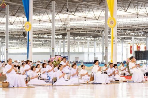 ภาพ No.235532:วันอาทิตย์ที่ 27 กรกฎาคม พ.ศ. 2568 พิธีจุดเทียนใจ ไฟนิรันด์ อนันตชัย ณ วัดพระธรรมกาย จ.ปทุมธานี