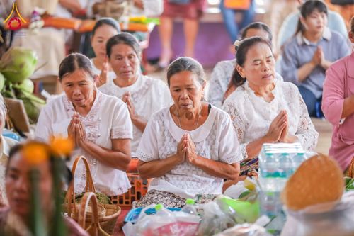 ภาพ No.169220:พิธีทอดกฐิน ณ วัดเนินสว่างวราราม จ.พิษณุโลก ในโครงการกฐินสามัคคีทั่วไทย 30,000 วัด บูชาธรรม 80 ปี หลวงพ่อธัมมชโย โดยคณะศิษยานุศิษย์วัดพระธรรมกาย วันที่ 24 ตุลาคม พ.ศ. 2567