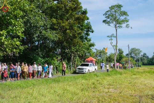 ภาพ No.168841:พิธีทอดกฐิน ณ วัดบ้านน้ำอ้อม จ.บุรีรัมย์ ในโครงการกฐินสามัคคีทั่วไทย 30,000 วัด บูชาธรรม 80 ปี หลวงพ่อธัมมชโย โดยคณะศิษยานุศิษย์วัดพระธรรมกาย วันที่ 23 ตุลาคม พ.ศ. 2567