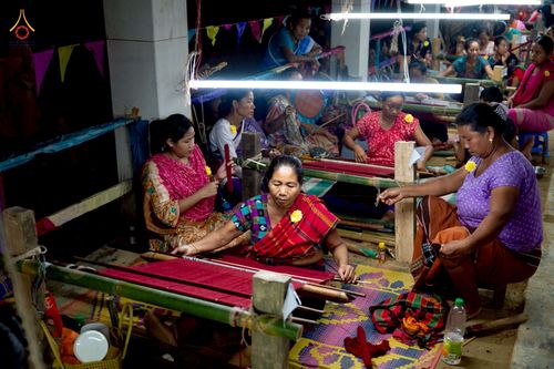 ภาพ No.257468:วันที่ 17 ตุลาคม พ.ศ. 2568 พิธีทอดกฐินสมทบวัดกัลยาณมิตรต่างประเทศ  บูชาธรรม 81 ปี หลวงพ่อธัมมชโย ณ ศูนย์ปฏิบัติธรรมไมตรีปูร์ เมืองคาร์การชารี ประเทศบังกลาเทศ 