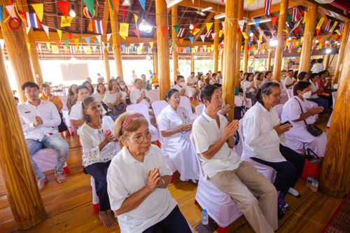 ภาพ No.173170:พิธีทอดกฐิน วัดช้างใหญ่ จ.พระนครศรีอยุธยา ในโครงการกฐินสามัคคีทั่วไทย 30,000 วัด บูชาธรรม 80 ปี หลวงพ่อธัมมชโย โดยคณะศิษยานุศิษย์วัดพระธรรมกาย วันที่ 2 พฤศจิกายน พ.ศ. 2567