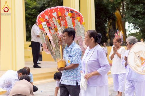 ภาพ No.275659:วันที่ 5 พฤศจิกายน พ.ศ. 2568 พิธีทอดกฐินสามัคคีทั่วไทย ณ วัดโพธิ์ศรี ต.ท่าข้าม อ.ค่ายบางระจัน จ.สิงห์บุรี โดยคณะศิษยานุศิษย์ บูชาธรรม 81 ปี หลวงพ่อธัมมชโย