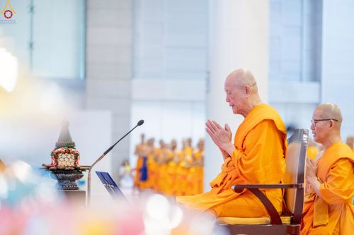 ภาพ No.243569:วันอาทิตย์ที่ 7 กันยายน พ.ศ. 2568 พิธีบูชาครูผู้ค้นพบวิชชาธรรมกาย , พิธีบูชาข้าวพระ ณ สภาธรรมกายสากล วัดพระธรรมกาย