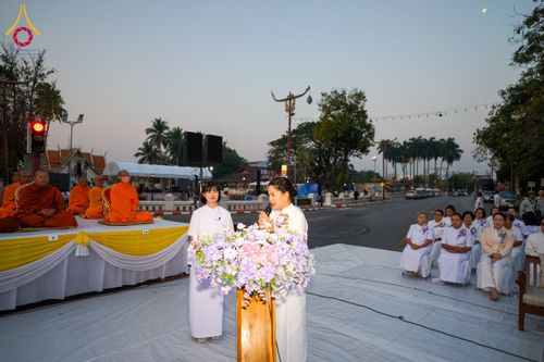 ภาพ No.208615:ตักบาตรพระ 1,743 รูป ครบรอบ 743 ปี นครน่าน ถวายเป็นพุทธบูชา น้อมบุญกุศลอุทิศให้บรรพบุรุษ วันอาทิตย์ ที่ 16 กุมภาพันธ์ พ.ศ. 2568 ณ ถนนคนเดินข่วงเมืองน่าน ต.ในเวียง อ.เมือง จ.น่าน