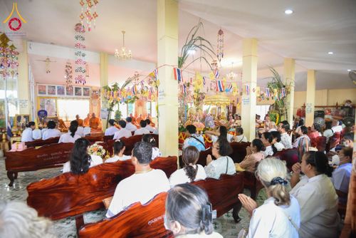 ภาพ No.175377:พิธีทอดกฐิน วัดซับดินดำ จ.สระบุรี ในโครงการกฐินสามัคคีทั่วไทย 30,000 วัด บูชาธรรม 80 ปี หลวงพ่อธัมมชโย โดยคณะศิษยานุศิษย์วัดพระธรรมกาย วันที่ 15 พฤศจิกายน พ.ศ. 2567