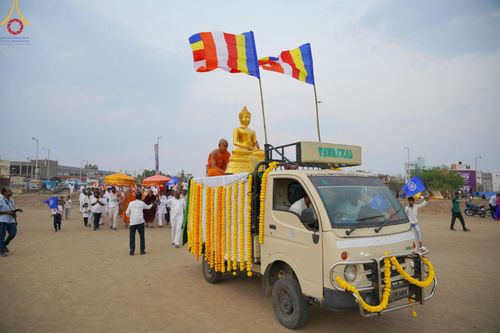 ภาพ No.212802:วันอาทิตย์ที่ 23 มีนาคม พ.ศ. 2568 ❖ คณะสงฆ์นานาชาติส่งมอบพระประธาน 108 องค์ ทั่วอินเดียรำลึกชาตกาล 134 ปี ดร.อัมเบดการ์