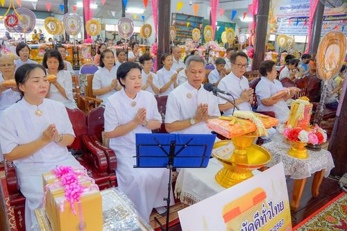 ภาพ No.173424:พิธีทอดกฐิน ณ วัดครุใน อ.พระประแดง จ.สมุทรปราการ ในโครงการกฐินสามัคคีทั่วไทย 30,000 วัด บูชาธรรม 80 ปี หลวงพ่อธัมมชโย โดยคณะศิษยานุศิษย์วัดพระธรรมกาย วันที่ 18 ตุลาคม พ.ศ. 2567