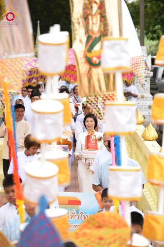 ภาพ No.170024:พิธีทอดกฐิน ณ วัดดาวเรือง จ.สระบุรี ในโครงการกฐินสามัคคีทั่วไทย 30,000 วัด บูชาธรรม 80 ปี หลวงพ่อธัมมชโย โดยคณะศิษยานุศิษย์วัดพระธรรมกาย วันที่ 26 ตุลาคม พ.ศ. 2567