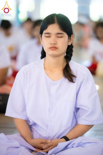 ภาพ No.143637:พิธีถวายผ้าไตร, สวดธรรมจักร, ปฏิบัติธรรม และฟังแสดงพระธรรมเทศนา ภาษาเมียนมา โดยมีสาธุชนชาวเมียนมากว่า 4,000 คน เข้าร่วมพิธี ณ มหารัตนวิหารคด วัดพระธรรมกาย วันอาทิตย์ที่ 7 กรกฎาคม พ.ศ. 2567