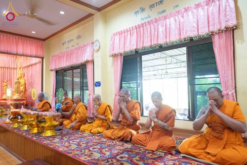 ภาพ No.166604:พิธีทอดกฐิน ณ วัดหนองกร่าง อ.สามโก้ จ.อ่างทอง ในโครงการกฐินสามัคคีทั่วไทย 30,000 วัด บูชาธรรม 80 ปี หลวงพ่อธัมมชโย โดยคณะศิษยานุศิษย์วัดพระธรรมกาย วันที่ 27 ตุลาคม พ.ศ. 2567