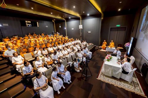 ภาพ No.239999:วันที่ 23 สิงหาคม พ.ศ. 2568 การบรรยายและเสวนา "หลักฐานธรรมกาย" โดยสถาบันวิจัยนานาชาติธรรมชัย นิวซีแลนด์ ณ อาคาร 100 ปี คุณยายฯ วัดพระธรรมกาย